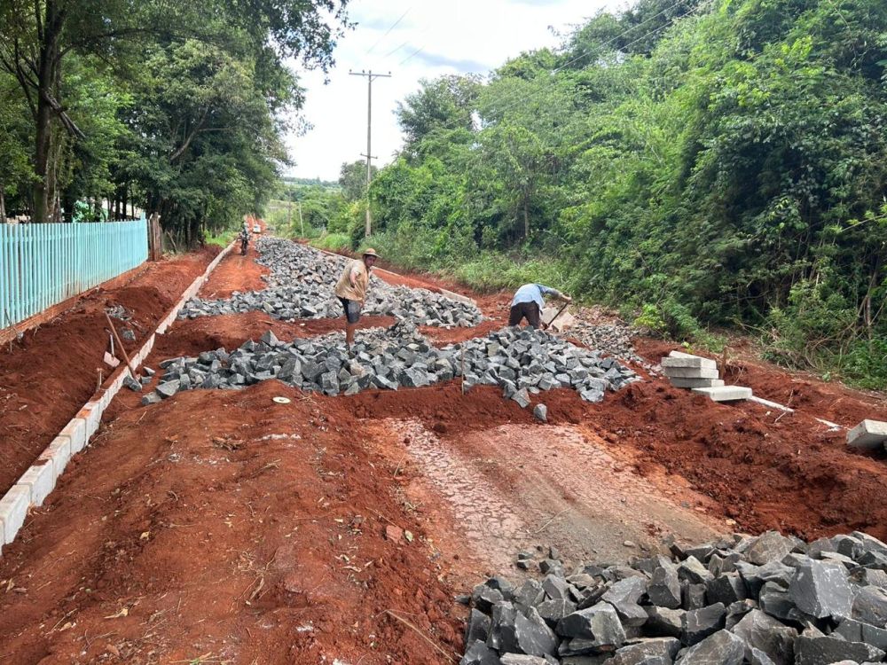 PAVIMENTO TIPO EMPEDRADO (3)
